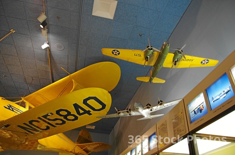 Smithsonian National Air and Space Museum 328999290