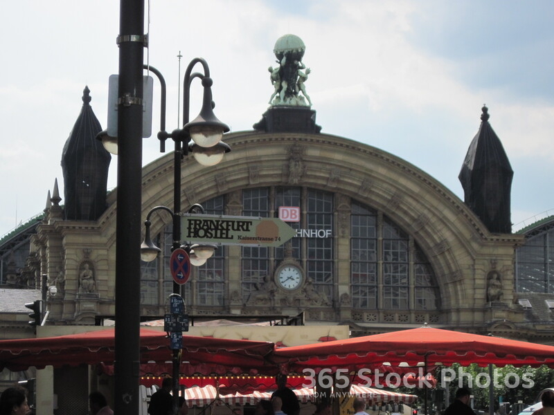 Frankfurt Rail Station 476754592