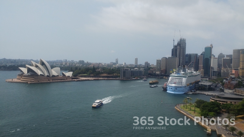 Sydney Waterfront 481714929